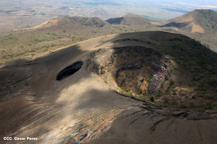 Recorrido a&eacute;reo por volcanes de Nicaragua